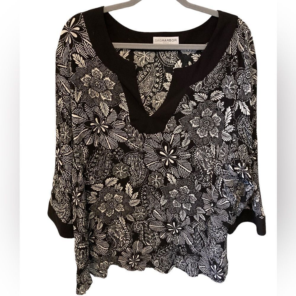 Sag Harbor Black and white v neck tunic 2X